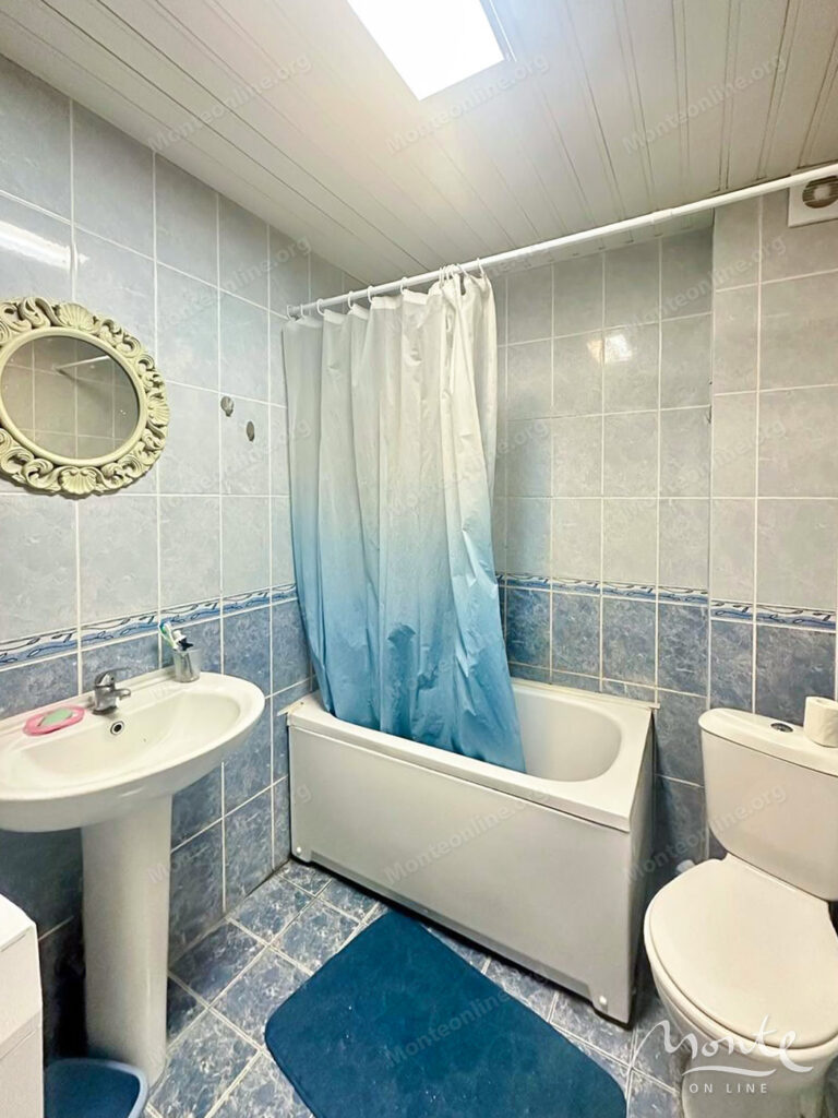 svetlaya kvartira s 1 spalnej i tremya terrasami v bechichi po unikalnoj stoimosti 10