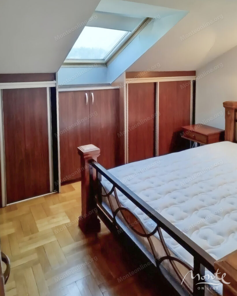 uyutnaya dvuhurovnevaya kvartira s 1 spalnej v podgoricze rajon zabelo 05