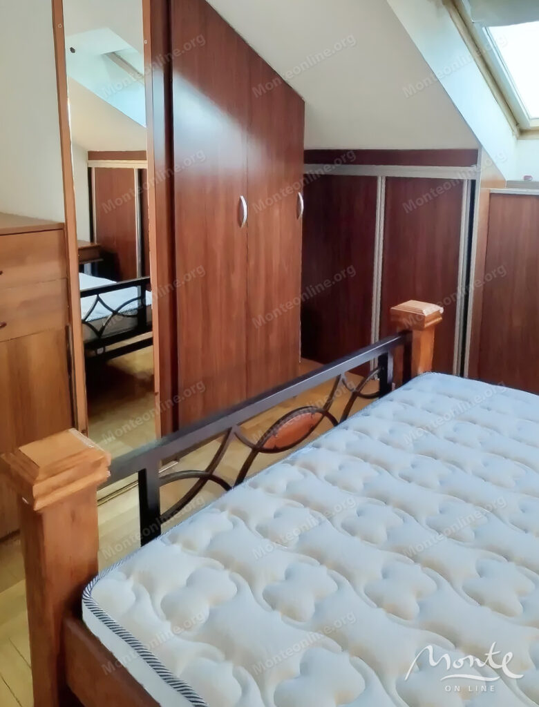 uyutnaya dvuhurovnevaya kvartira s 1 spalnej v podgoricze rajon zabelo 06