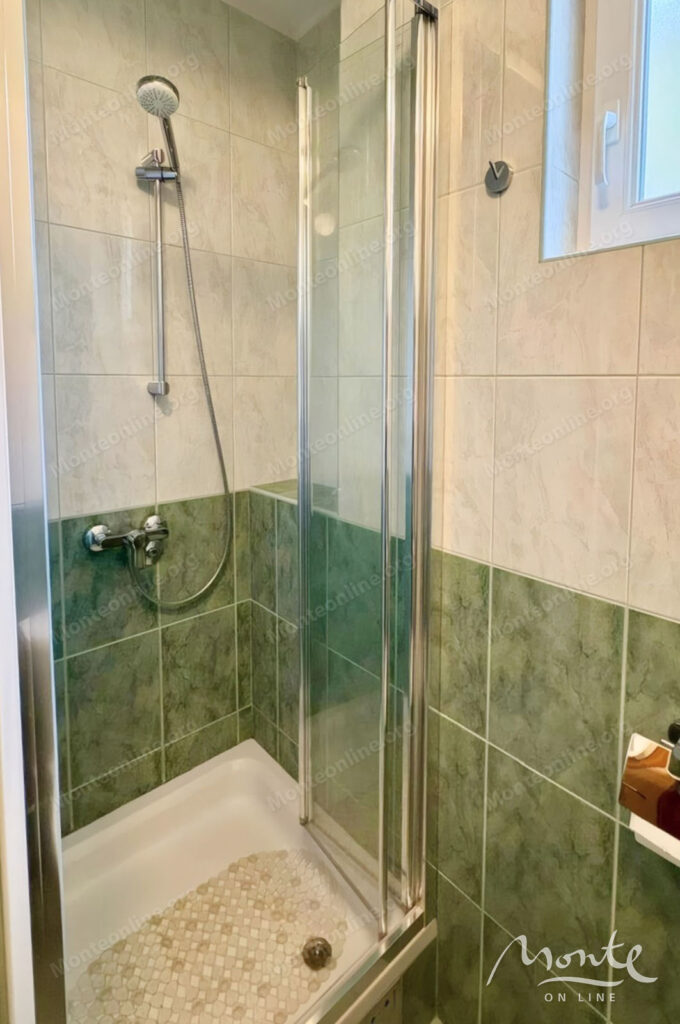 uyutnaya kvartira s 1 spalnej i vidom na more v petrovacze 08