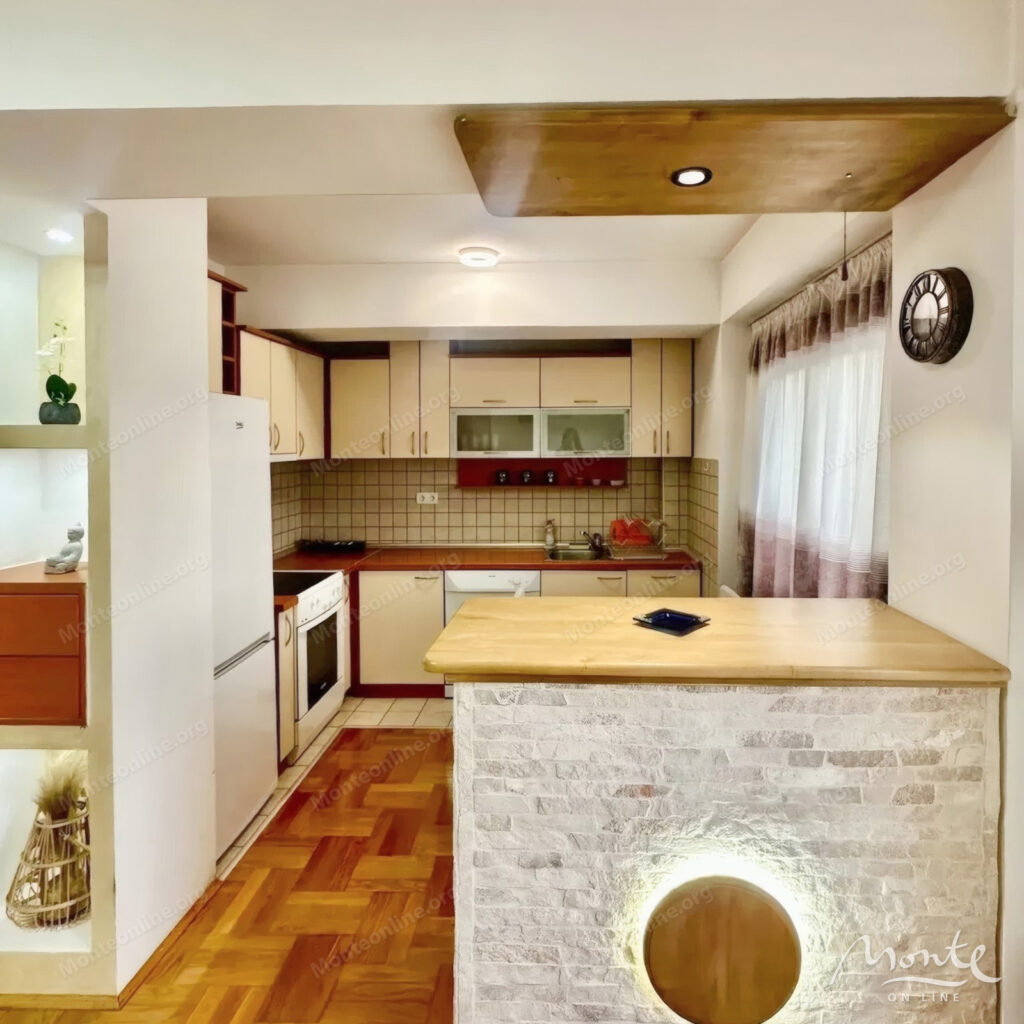 uyutnaya kvartira s 2 spalnyami v odnom iz samyh udobnyh rajonov zabelo podgoricza 05