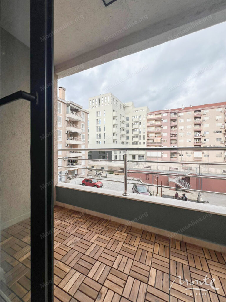 uyutnaya studiya v czentre budvy ryadom s mega mall 09