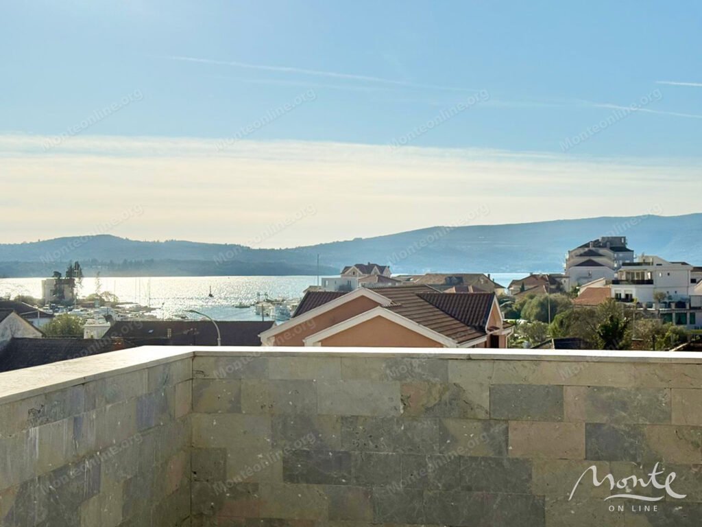 eksklyuzivnaya dvuhurovnevaya rezidencziya s panoramnymi terrasami v czentre tivata 01