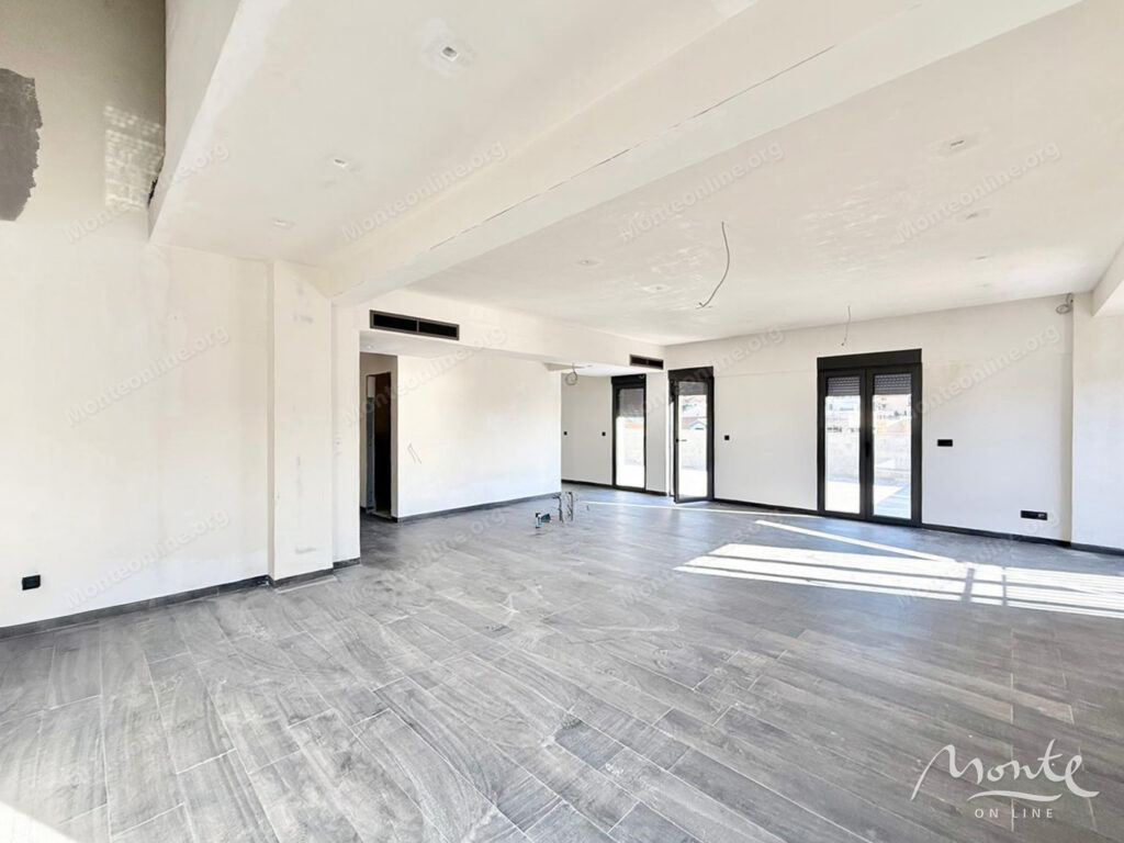 eksklyuzivnaya dvuhurovnevaya rezidencziya s panoramnymi terrasami v czentre tivata 03