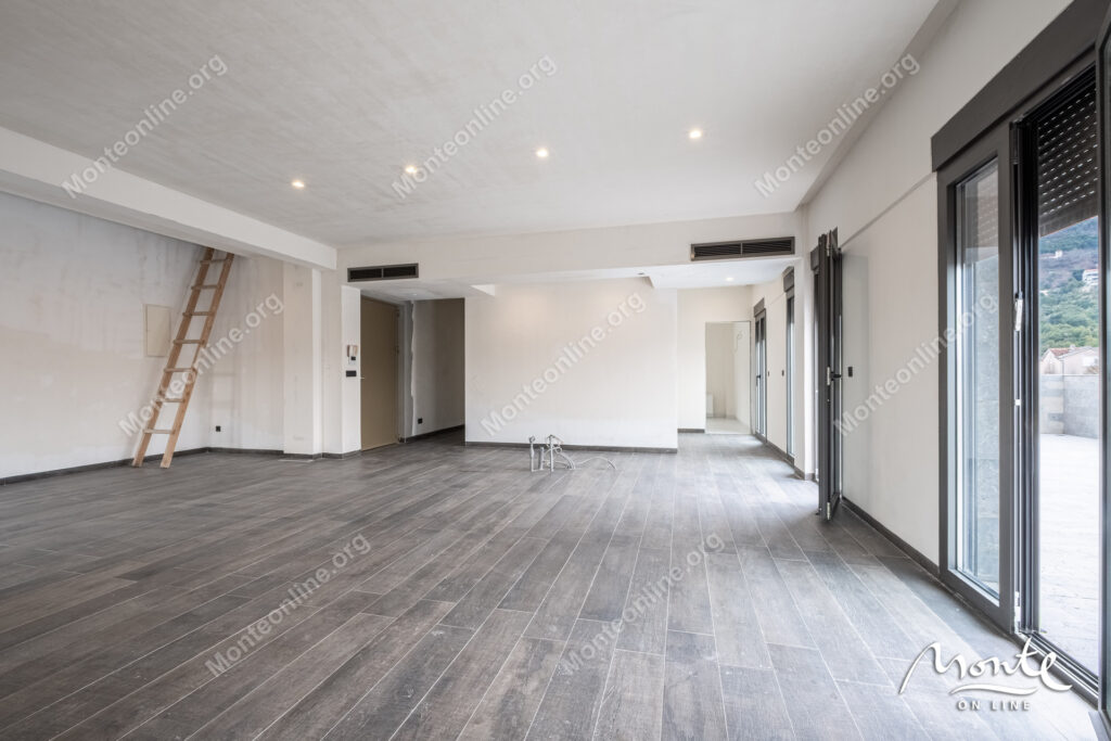 eksklyuzivnaya dvuhurovnevaya rezidencziya s panoramnymi terrasami v czentre tivata 06