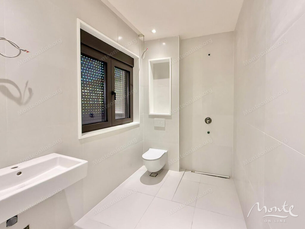 eksklyuzivnaya dvuhurovnevaya rezidencziya s panoramnymi terrasami v czentre tivata 07