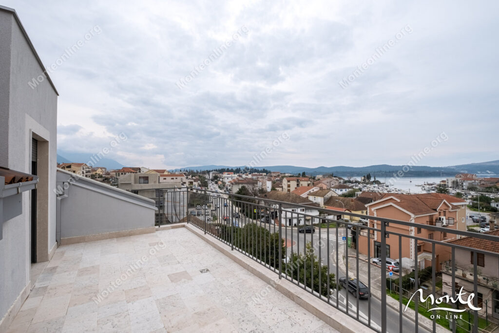 eksklyuzivnaya dvuhurovnevaya rezidencziya s panoramnymi terrasami v czentre tivata 20