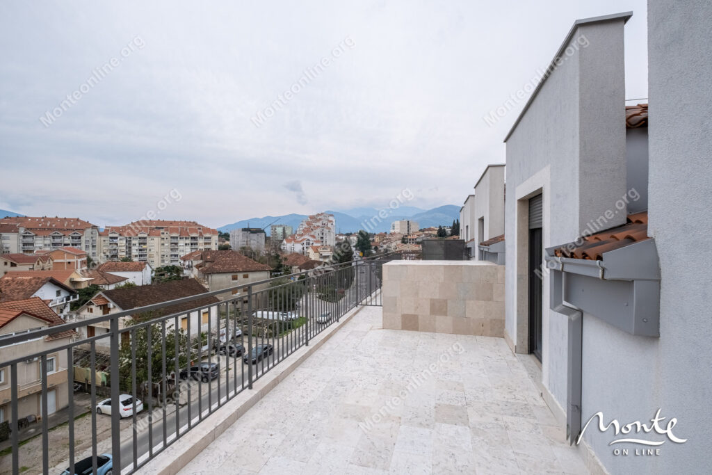 eksklyuzivnaya dvuhurovnevaya rezidencziya s panoramnymi terrasami v czentre tivata 22