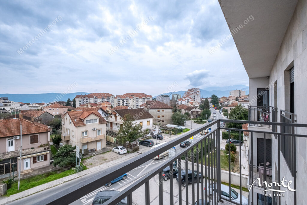 eksklyuzivnaya dvuhurovnevaya rezidencziya s panoramnymi terrasami v czentre tivata 26