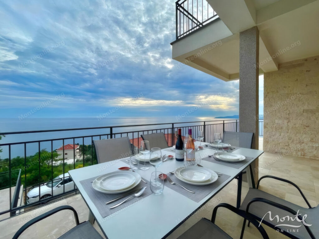 eksklyuzivnaya kamennaya villa s vidom na more v rezhevichah 01