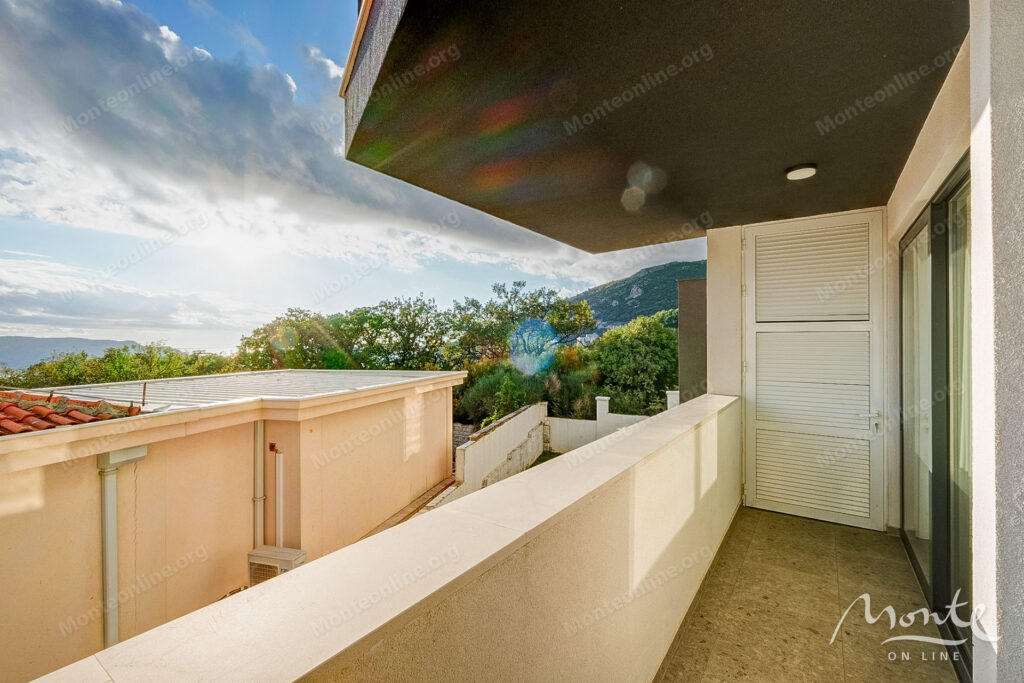 kvartira s 1 spalnej v zakrytom zhilom komplekse u morya bechichi 19