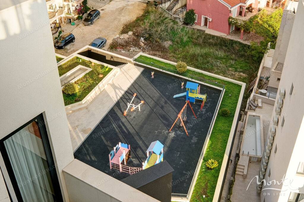 kvartira s 1 spalnej v zakrytom zhilom komplekse u morya bechichi 23