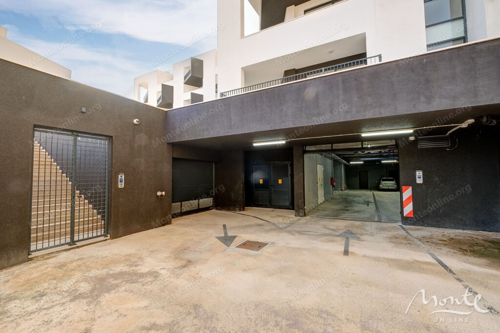 kvartira s 1 spalnej v zakrytom zhilom komplekse u morya bechichi 40