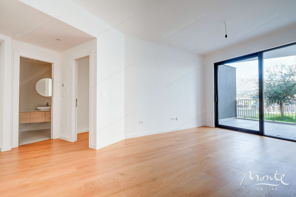 kvartira s 1 spalnej v zhilom komplekse s bassejnom bechichi 06