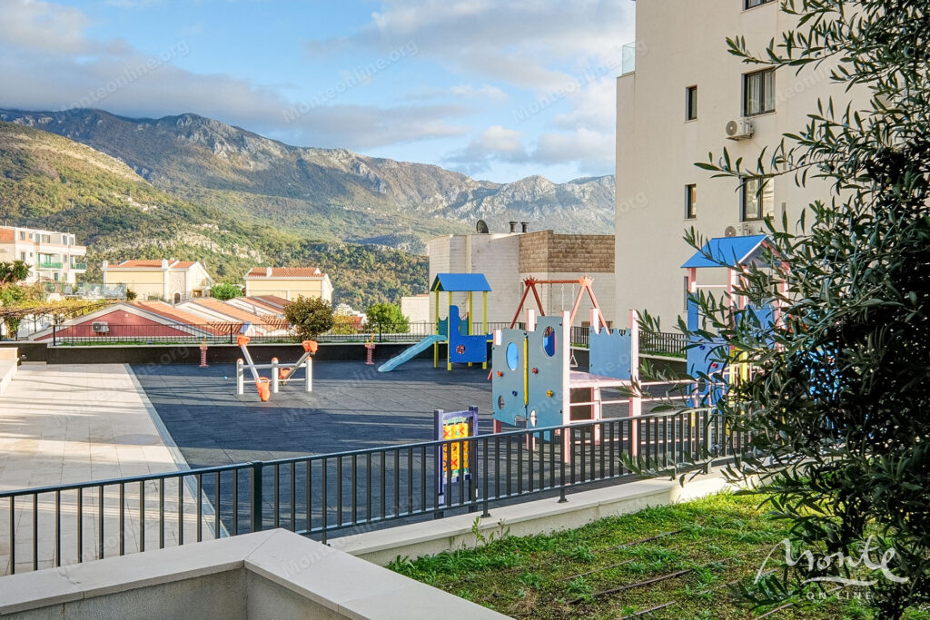 kvartira s 1 spalnej v zhilom komplekse s bassejnom bechichi 12