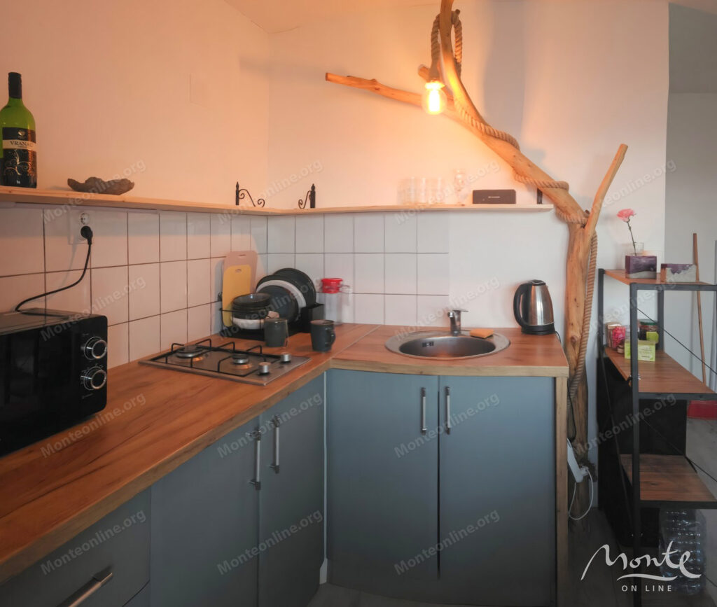 kvartira s 2 spalnyami i vidom na more v shushani bar 08