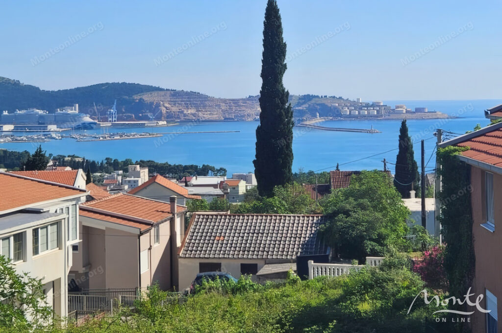 kvartira s 2 spalnyami i vidom na more v shushani bar 16