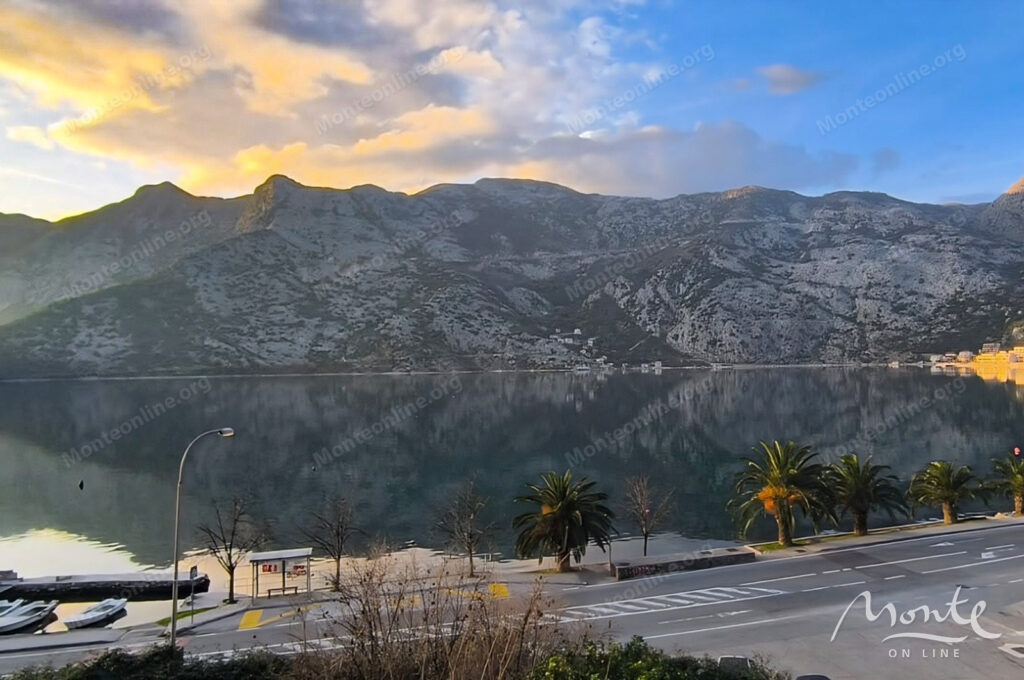 kvartira s 2 spalnyami v risane prakticheski pervaya liniya ot morya 04