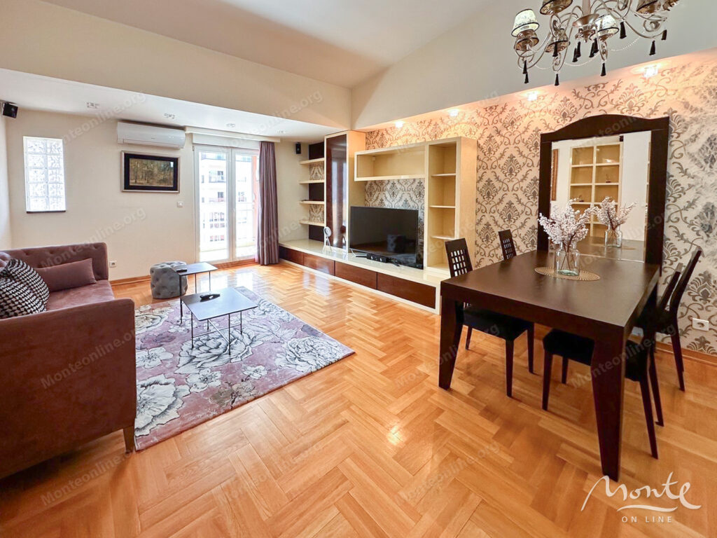 meblirovannaya kvartira s 2 spalnyami v czentre podgoriczy 01