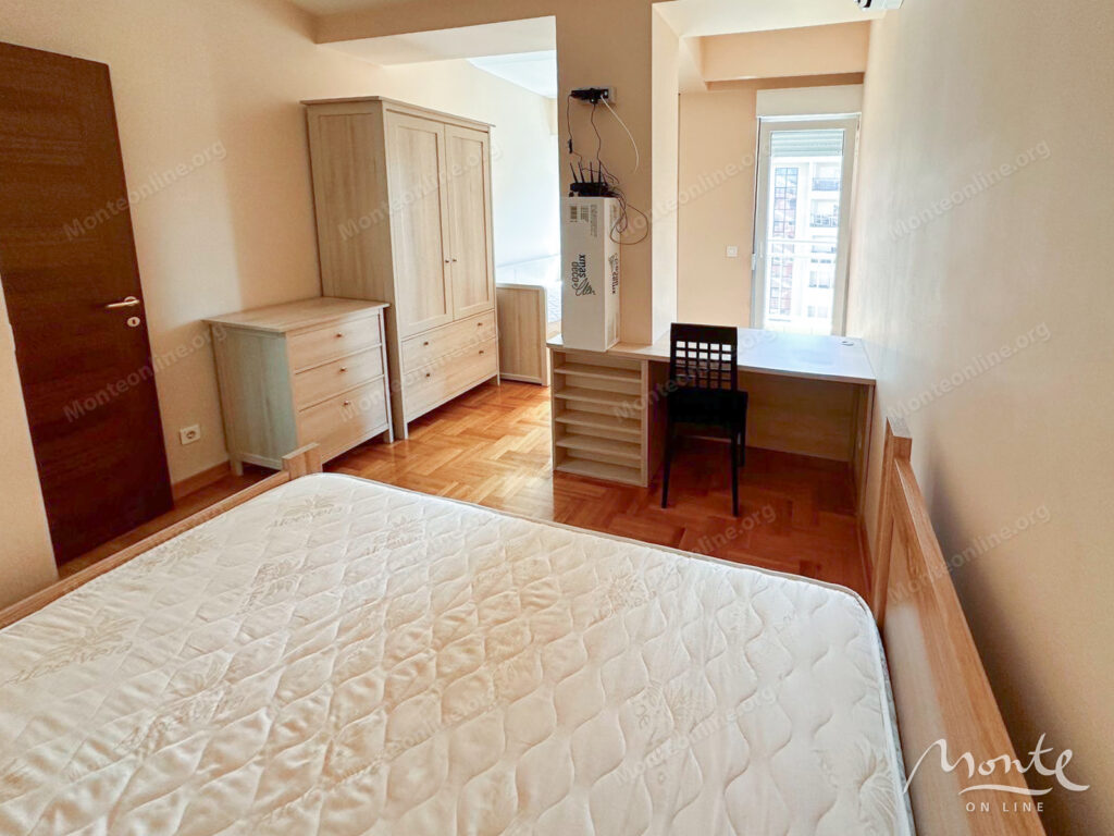 meblirovannaya kvartira s 2 spalnyami v czentre podgoriczy 05