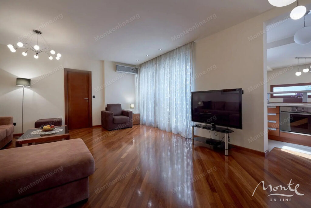 sovremennaya kvartira s 3 spalnyami i parkingom v czentre budvy 18