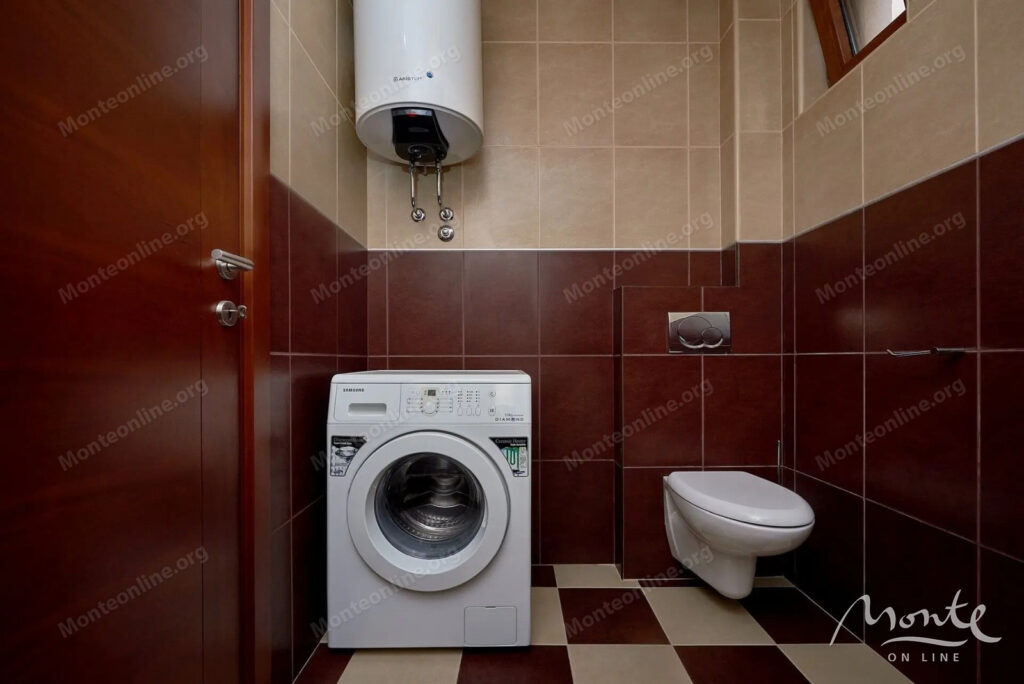 sovremennaya kvartira s 3 spalnyami i parkingom v czentre budvy 21