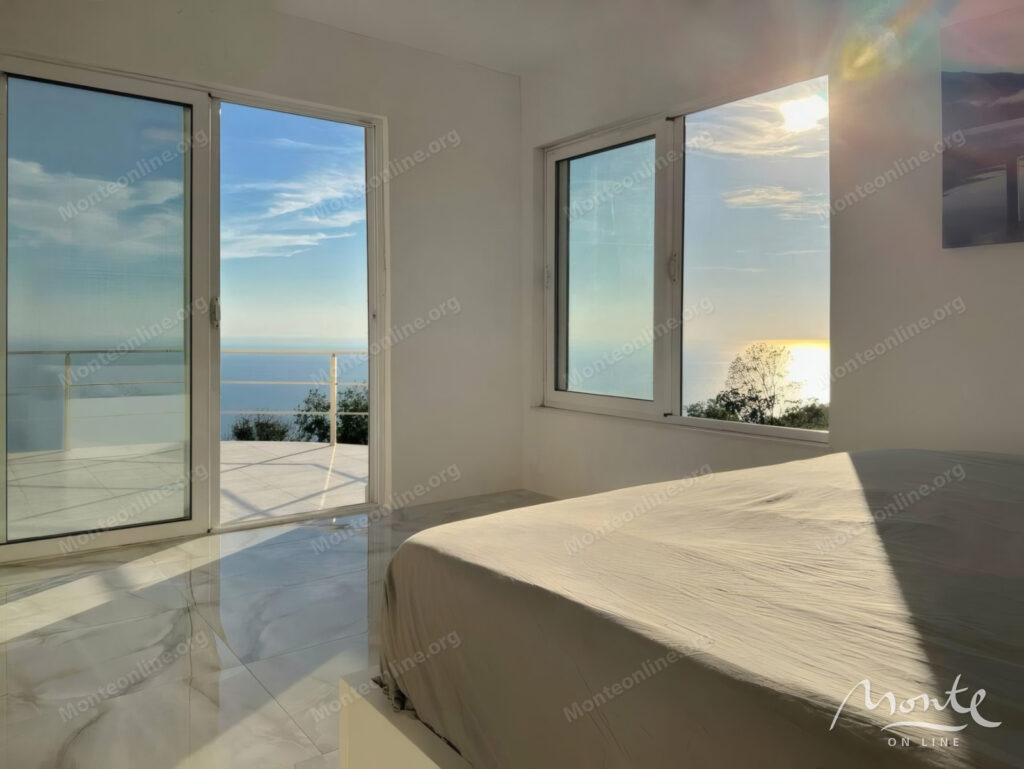 sovremennaya villa s bassejnom i vidom na more v dobra voda bar 21