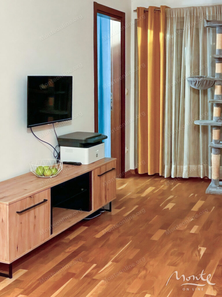 uyutnaya kvartira s 1 spalnej terrasoj i vidom na gory v budve 04