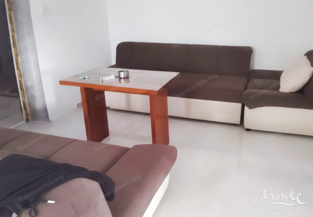 dom s vidom na more i potenczialom mini otelya v dobra voda bar 12