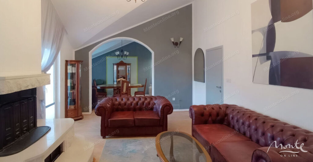 elegantnaya kvartira s 3 spalnyami kaminom i panoramnoj terrasoj u vhoda v boko kotorskij zaliv 03