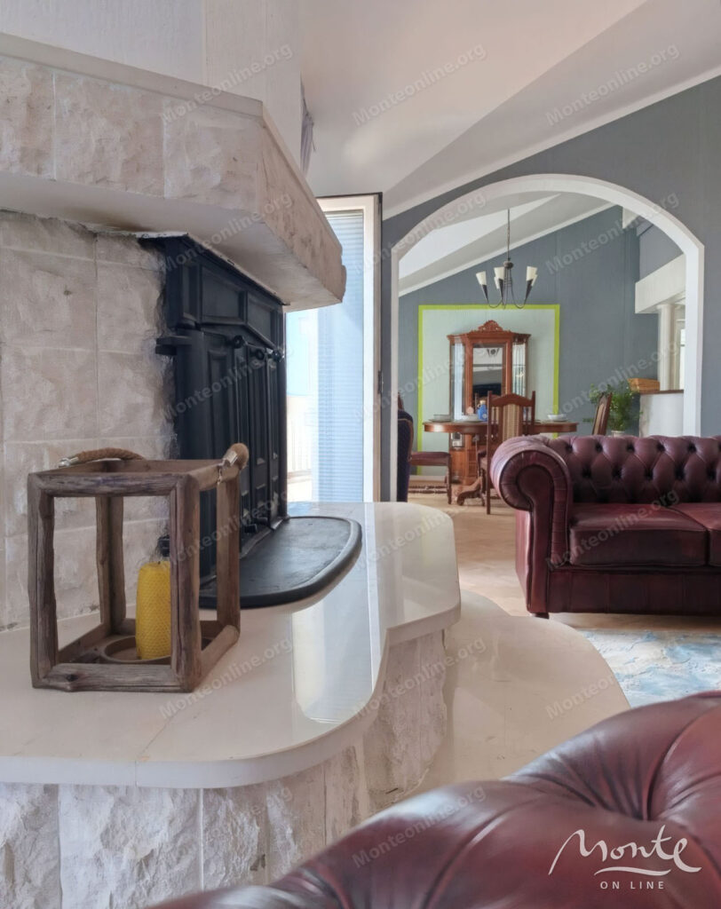 elegantnaya kvartira s 3 spalnyami kaminom i panoramnoj terrasoj u vhoda v boko kotorskij zaliv 05