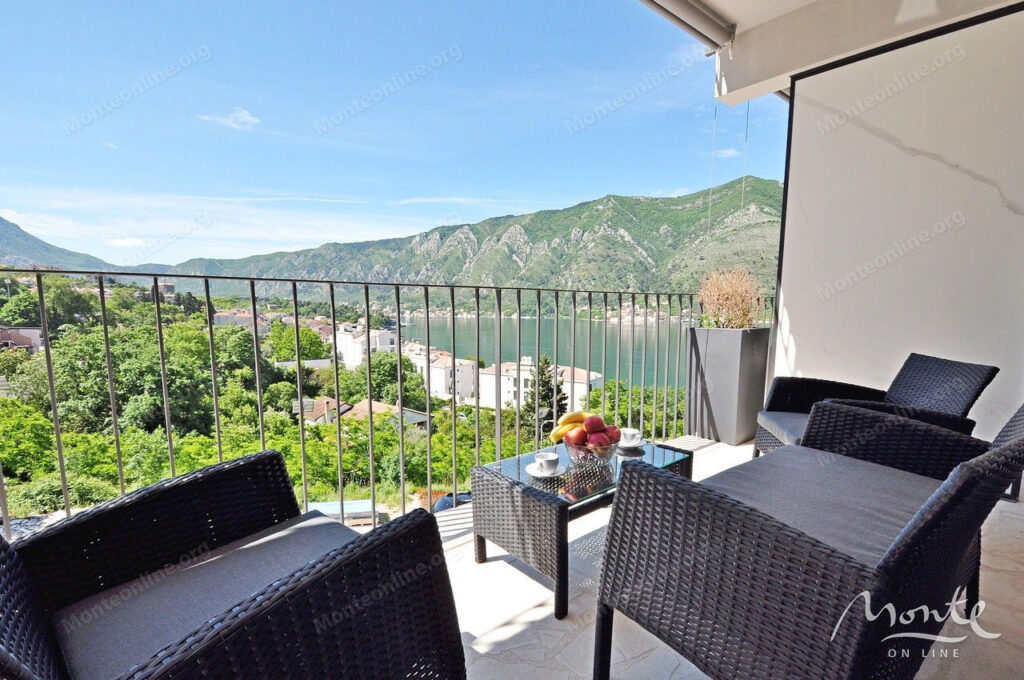 elegantnaya rezidencziya s panoramnym vidom na more v dobrote 18