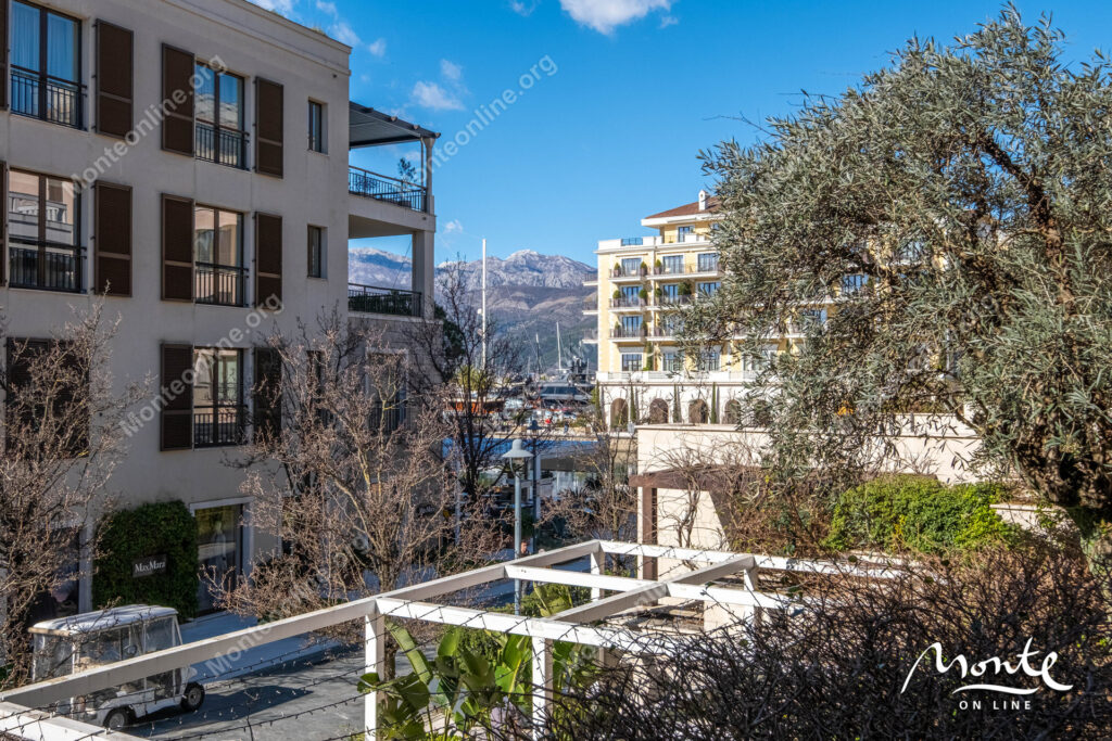 elitnyj dvuhurovnevyj apartament v serdcze porto montenegro tivat 23