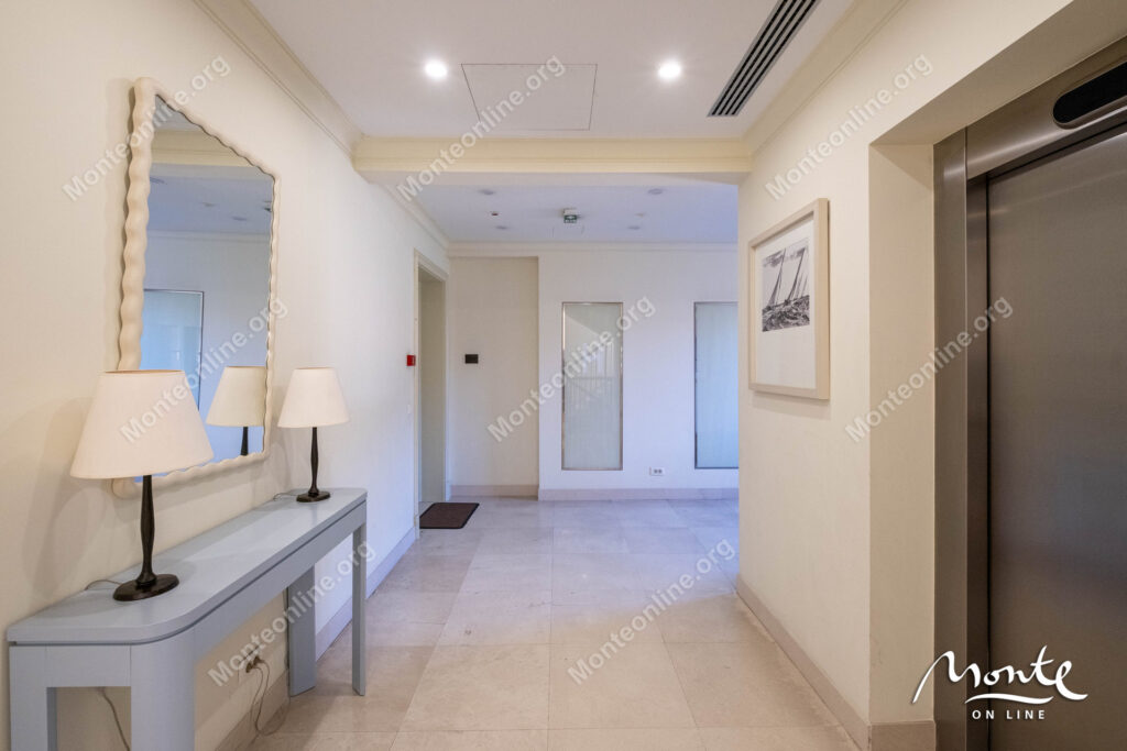 elitnyj dvuhurovnevyj apartament v serdcze porto montenegro tivat 27