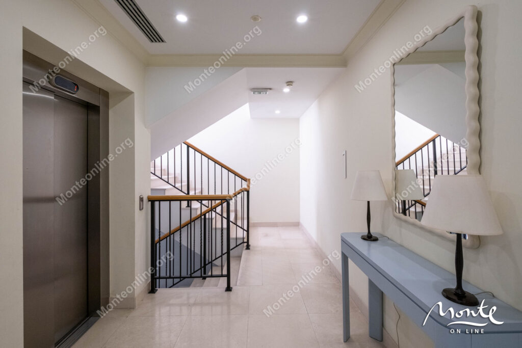 elitnyj dvuhurovnevyj apartament v serdcze porto montenegro tivat 28