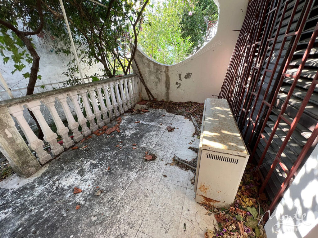 komfortnyj taunhaus s terrasoj v zhilom rajone sutomore 04