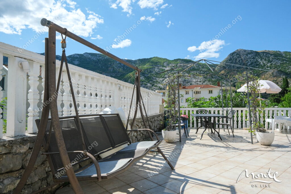 kommercheskoe pomeshhenie v zhilom komplekse roman gardens risan 10