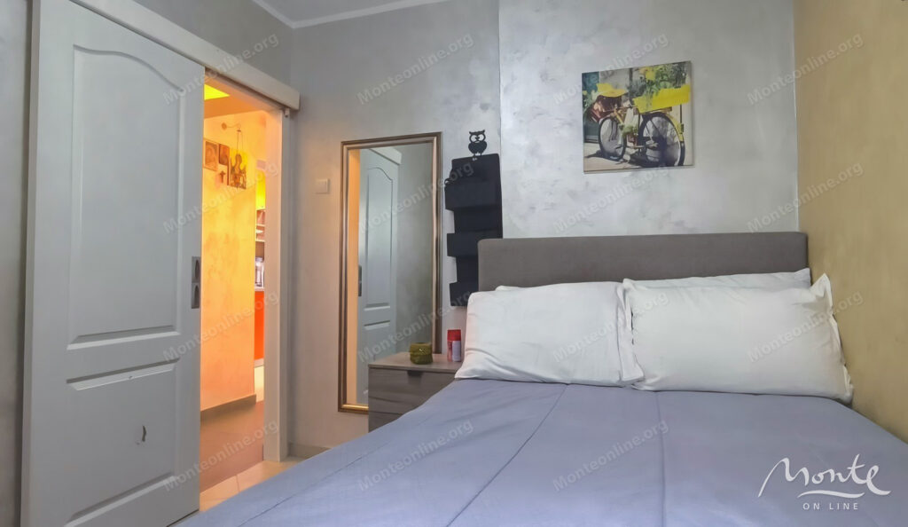 kvartira s 2 spalnyami na pervoj linii v dobrote 12