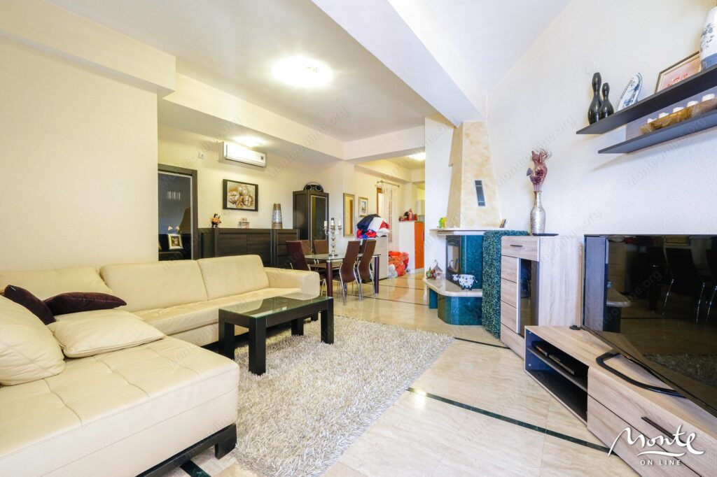 kvartira s 4 spalnyami na pervoj linii u morya v igalo herczeg novi ap1 14