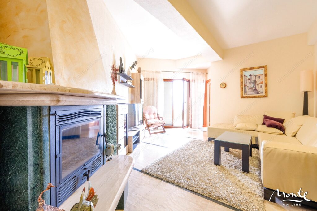 kvartira s 4 spalnyami na pervoj linii u morya v igalo herczeg novi ap1 16