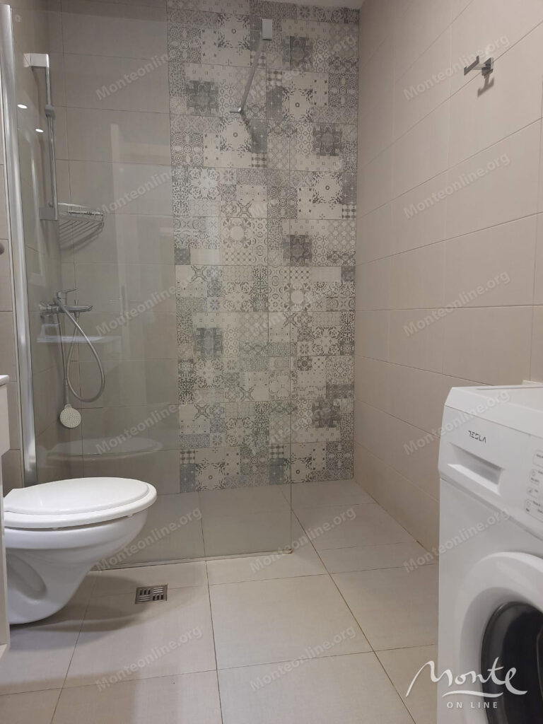 meblirovannaya kvartira s 1 spalnej i vidom na more v budve 10