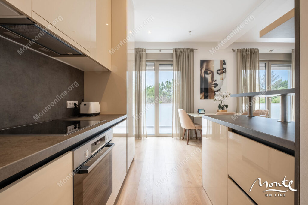 novyj apartament s 2 spalnyami i prostornoj terrasoj v rajone mrchevacz tivat 11