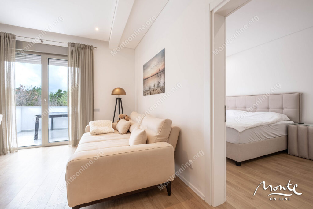 novyj apartament s 2 spalnyami i prostornoj terrasoj v rajone mrchevacz tivat 14