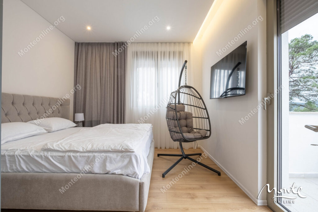 novyj apartament s 2 spalnyami i prostornoj terrasoj v rajone mrchevacz tivat 25