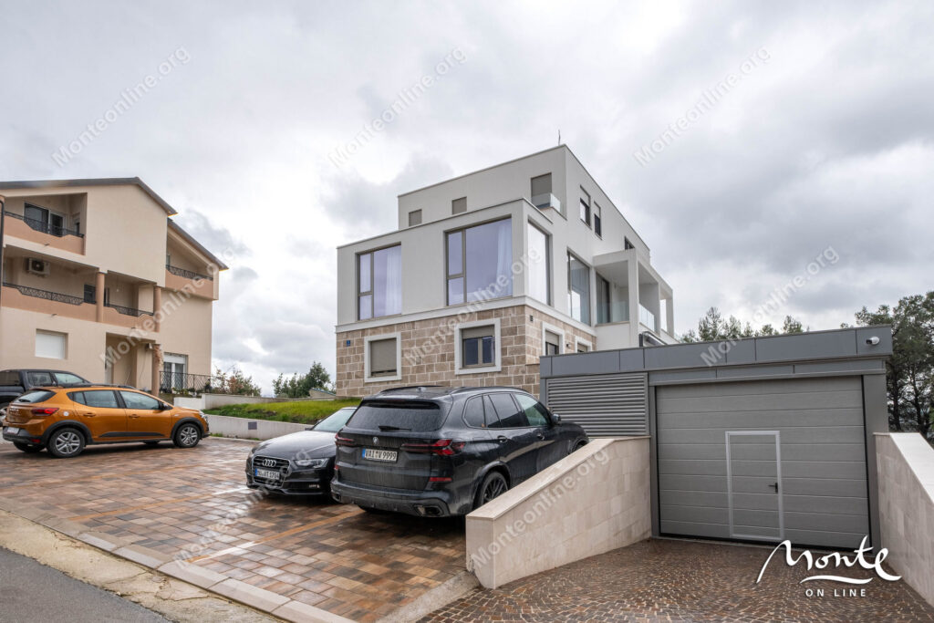 novyj apartament s 2 spalnyami i prostornoj terrasoj v rajone mrchevacz tivat 40