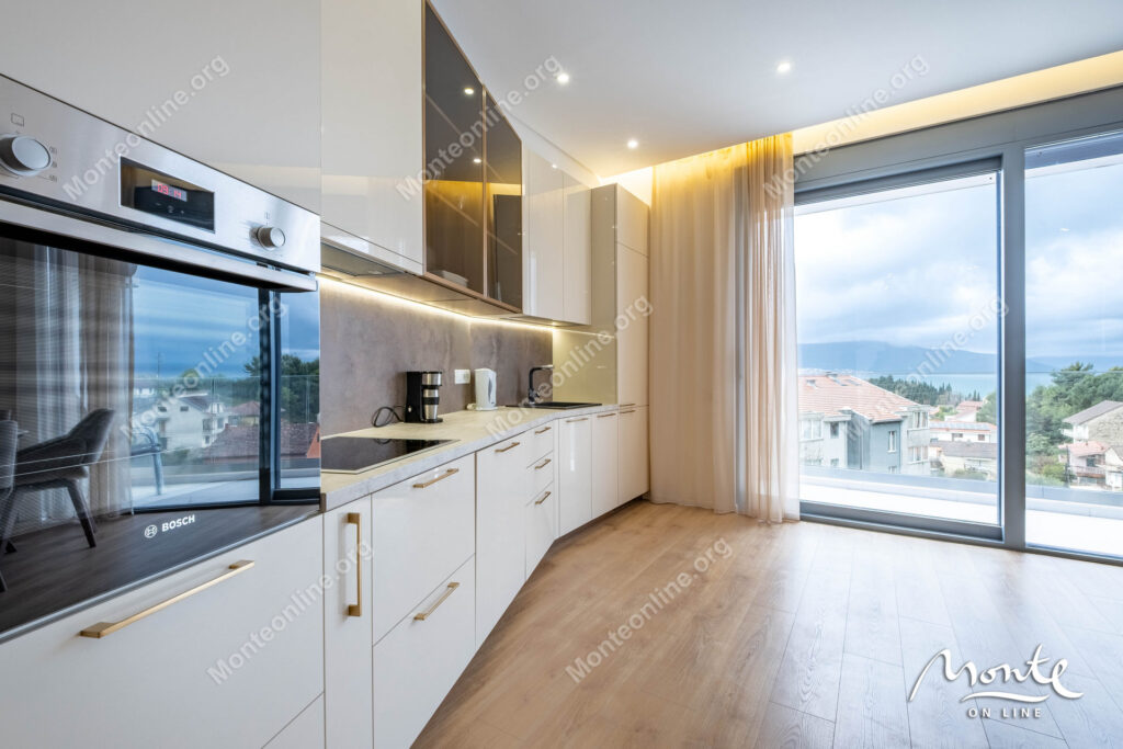 novyj apartament s 2 spalnyami v sovremennom zhilom dome v tivate 09