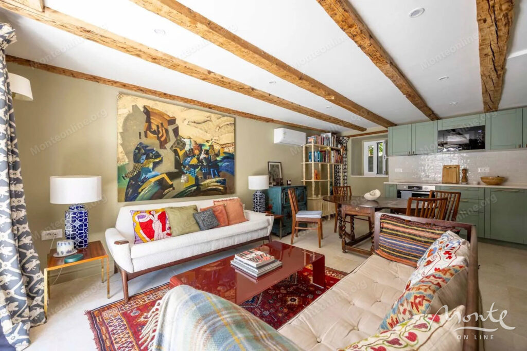 otrestavrirovannyj kamennyj dom s vidom na more v dzhurichi kotorskij zaliv 08