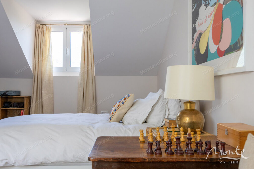 otrestavrirovannyj kamennyj dom s vidom na more v dzhurichi kotorskij zaliv 18