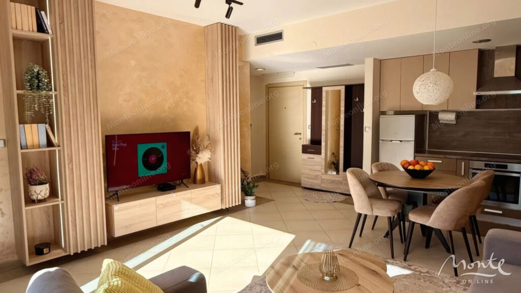 prostornaya kvartira s 1 spalnej v komplekse s bassejnom v dobrote 02