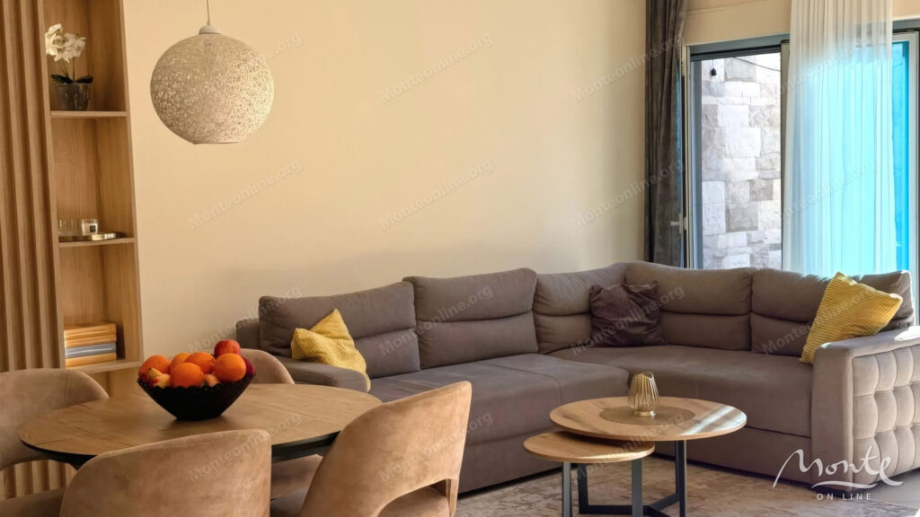 prostornaya kvartira s 1 spalnej v komplekse s bassejnom v dobrote 05